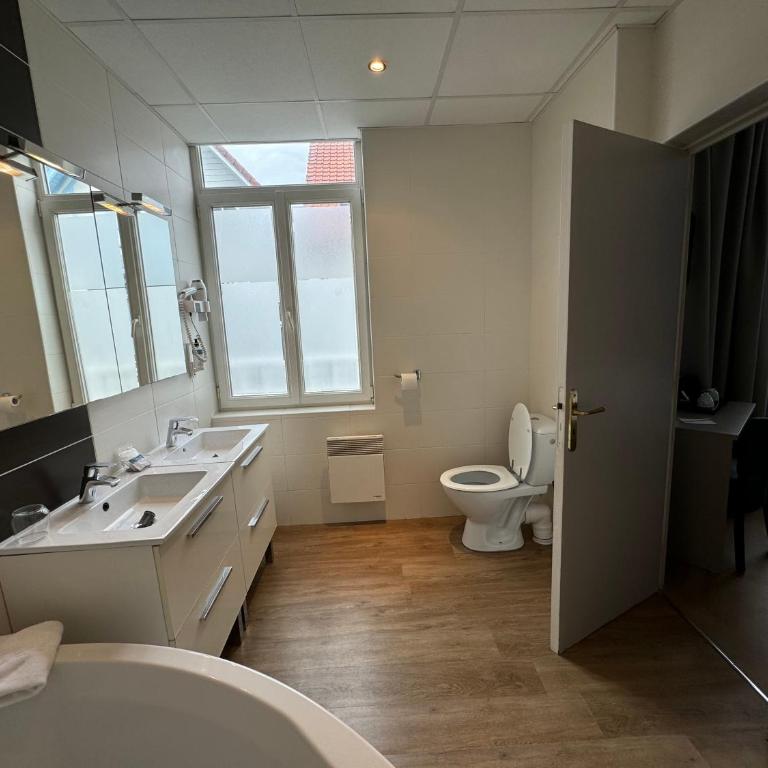 Hôtel Villa Des 2 Caps - Chambre Confort avec Baignoire - 4