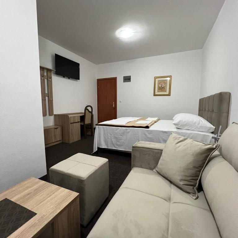 Motel Aura - Triple Room - 5