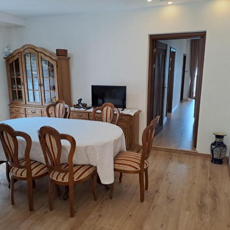 Apartments Petrović - Apartman s 2 Spavaće Sobe sa Balkonom i Terasom - 5