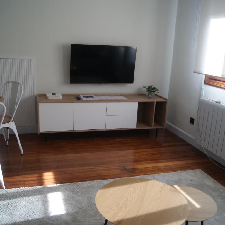 Nuevo, luminoso, reformado, cerca del Casco Viejo - Two-Bedroom Apartment - 9