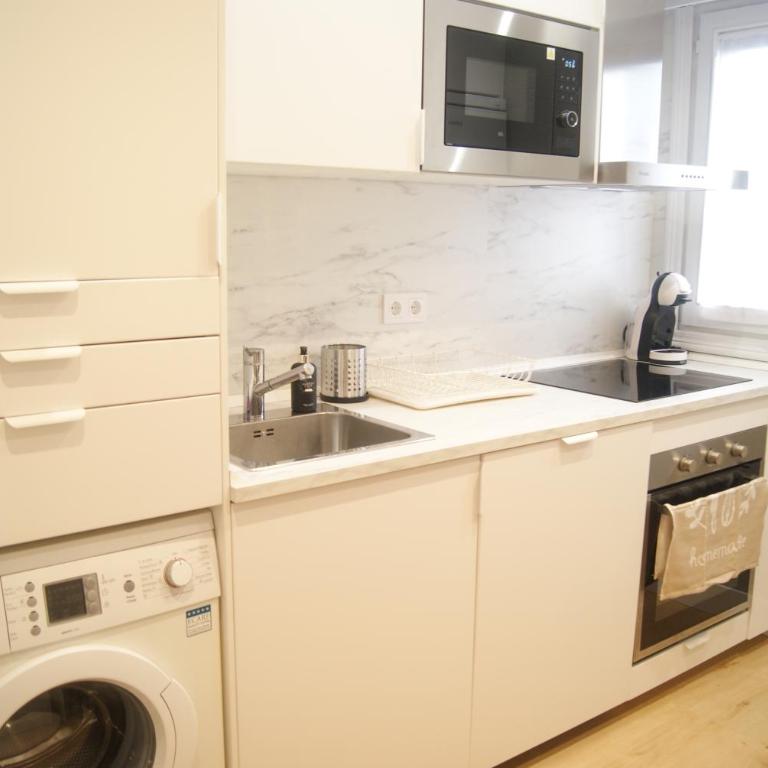 Nuevo, luminoso, reformado, cerca del Casco Viejo - Two-Bedroom Apartment - 5