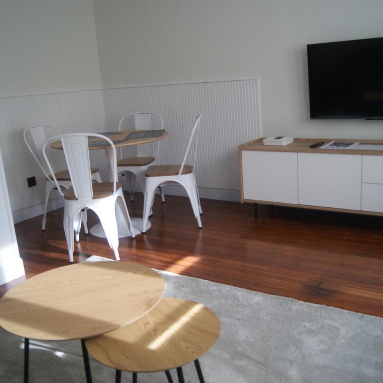 Nuevo, luminoso, reformado, cerca del Casco Viejo - Two-Bedroom Apartment - 8