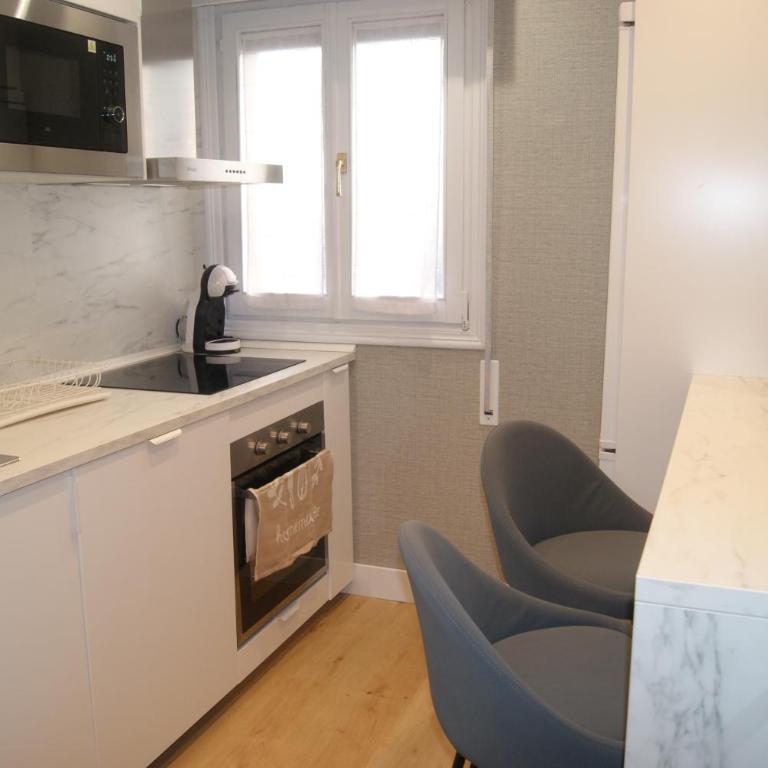 Nuevo, luminoso, reformado, cerca del Casco Viejo - Two-Bedroom Apartment - 16