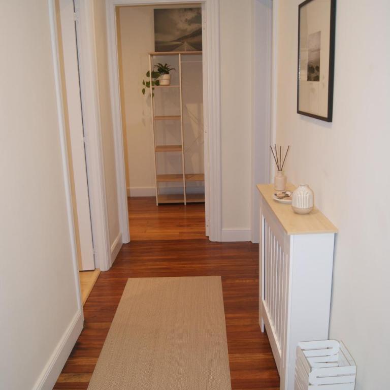 Nuevo, luminoso, reformado, cerca del Casco Viejo - Two-Bedroom Apartment - 7