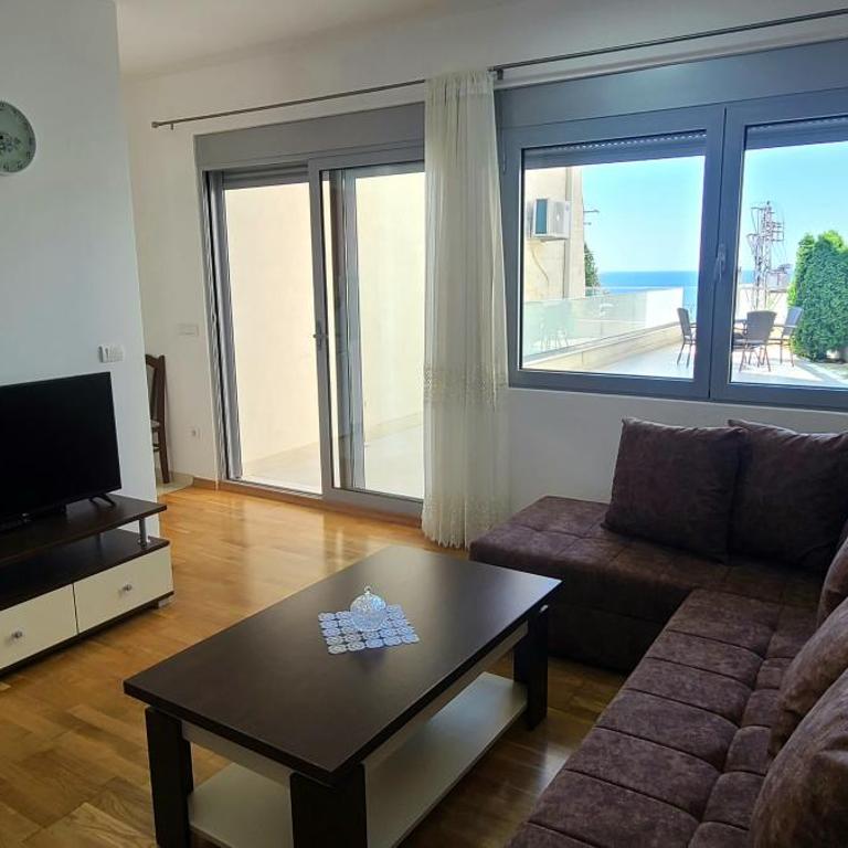 Ambassador & Ambassador Lux Apartments - Apartment with Terrace - 6