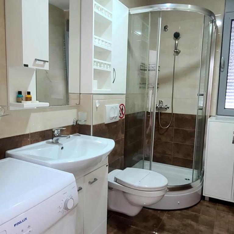 Ambassador & Ambassador Lux Apartments - Apartment with Terrace - 7
