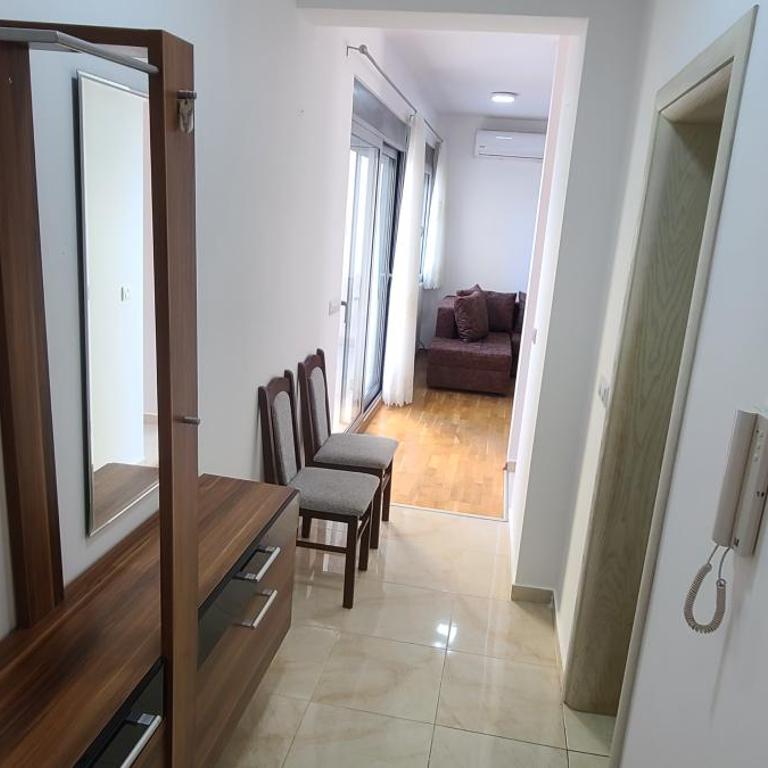 Ambassador & Ambassador Lux Apartments - Apartment with Terrace - 9