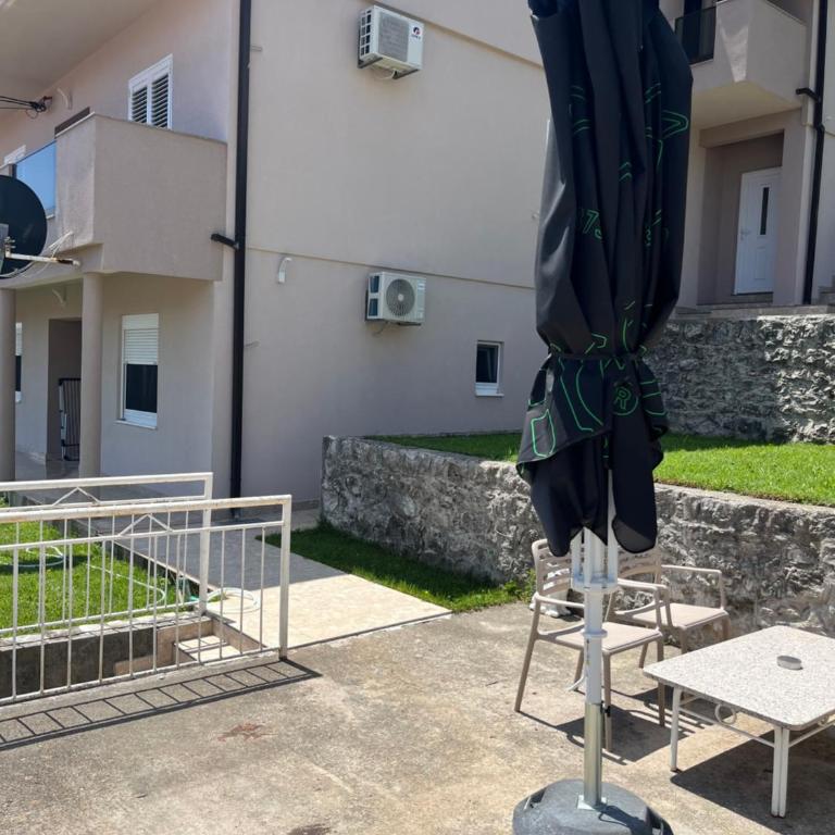 Apartmani Berdovic - Kuća sa 2 Spavaće Sobe - 2