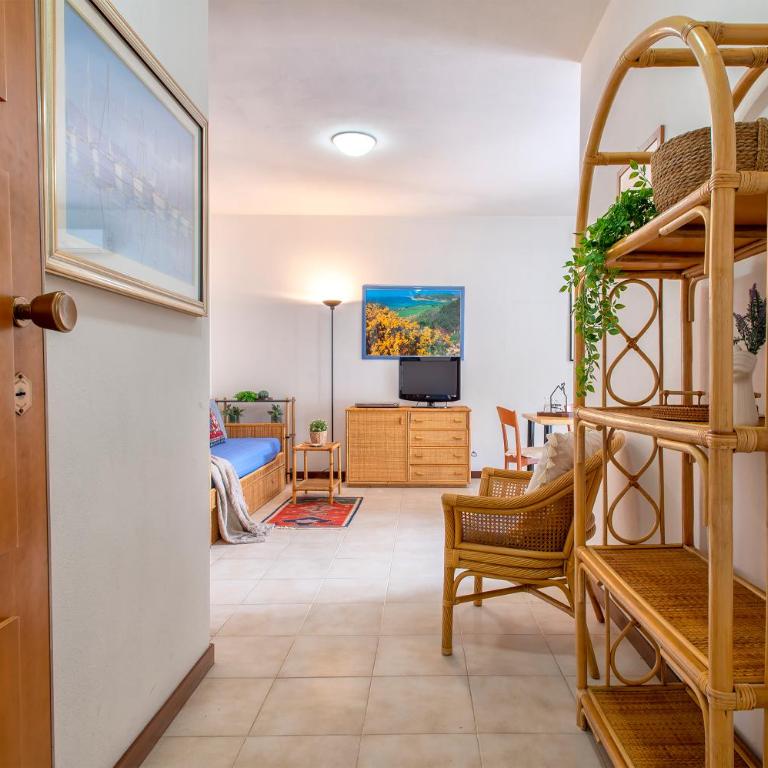 Sardinia Re - Lilium Central Flat - Free Parking - Two-Bedroom Apartment - 11