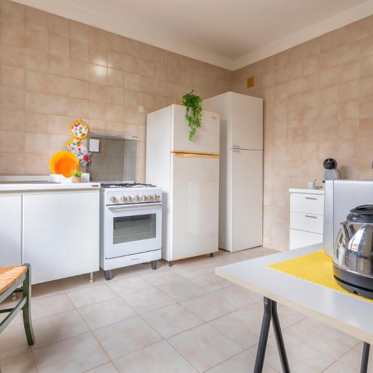 Sardinia Re - Lilium Central Flat - Free Parking - Two-Bedroom Apartment - 24