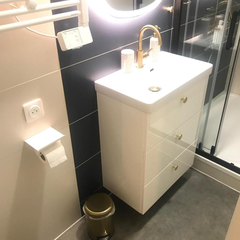 La Céleste, Et Pop Et Chic ! - Chambre Double avec Salle de Bains Privative - 9