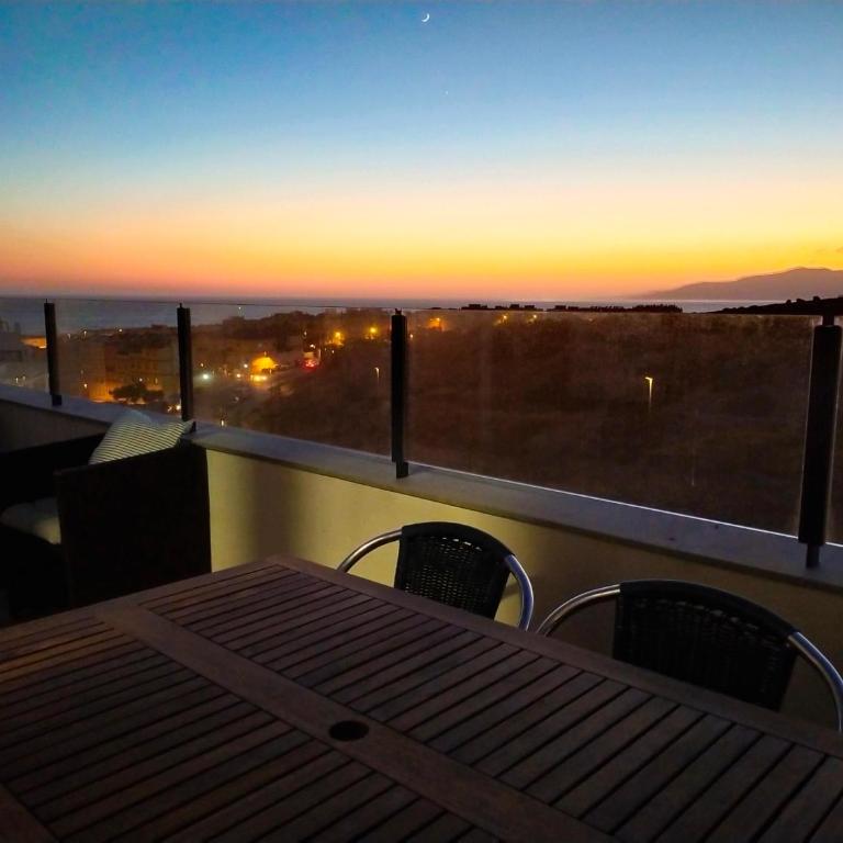 SUNSET DIVINE Views, Terrace , Pool , Garage- Fibre - Apartamento de 2 dormitorios - 20