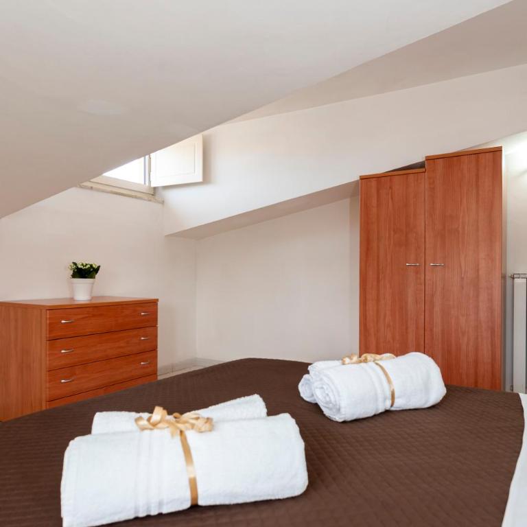 Appartamenti KAORA - Appartamento con 2 Camere da Letto e Balcone - 9