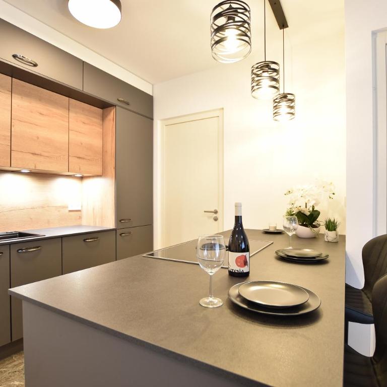 Jacuzzi Suite Appartement bei Meran - One-Bedroom Apartment - 4