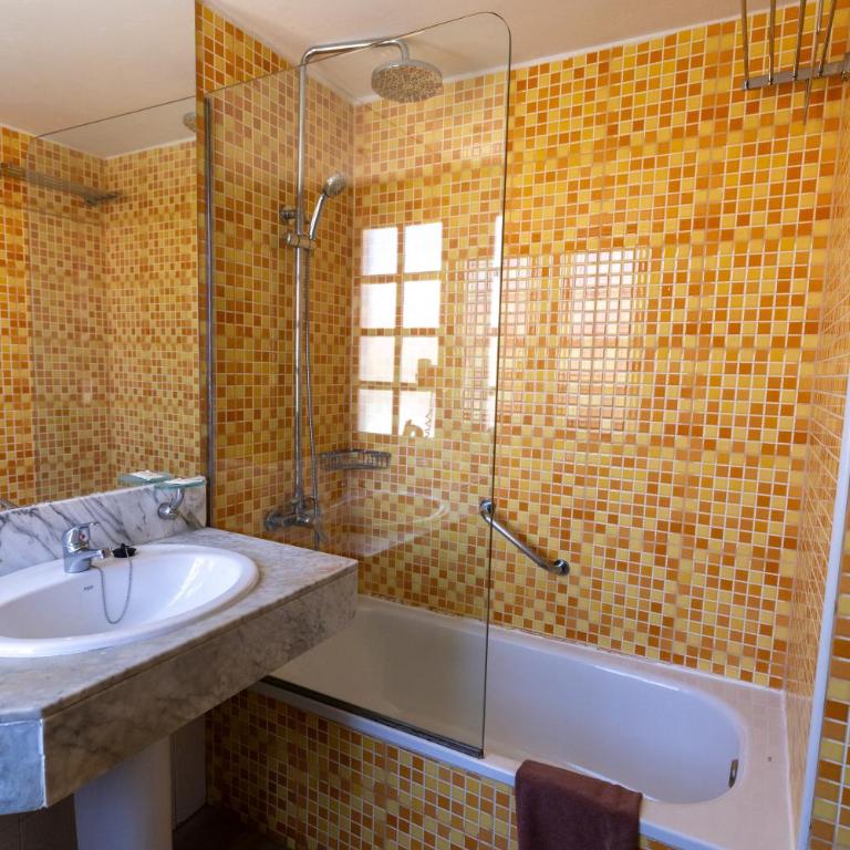 Fuentepark Apartments - One-Bedroom Apartment Double Or Twin - 15