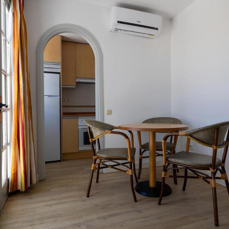 Fuentepark Apartments - One-Bedroom Apartment Double Or Twin - 40