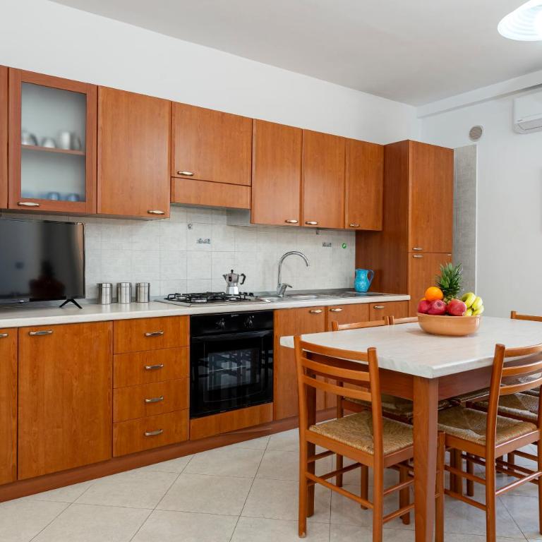 Appartamenti KAORA - Appartamento con 2 Camere da Letto e Terrazza - 13