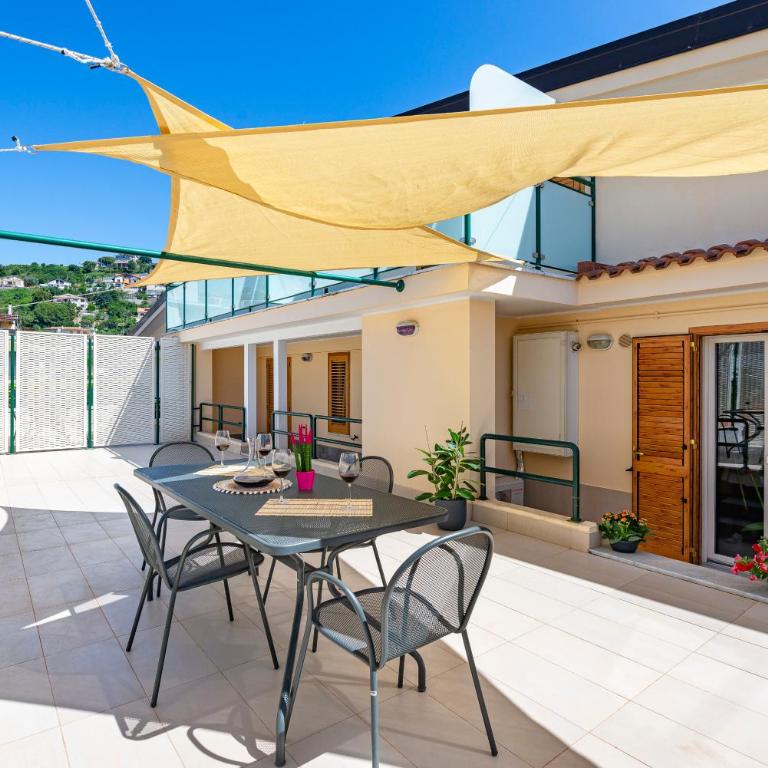 Appartamenti KAORA - Appartamento con 2 Camere da Letto e Terrazza - 3