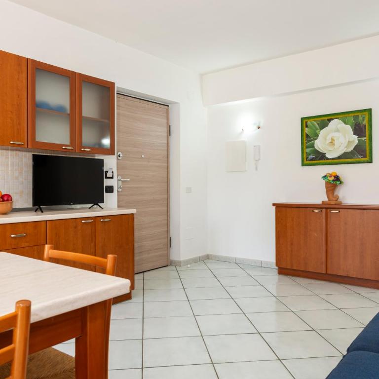 Appartamenti KAORA - Appartamento con 2 Camere da Letto e Balcone - 9