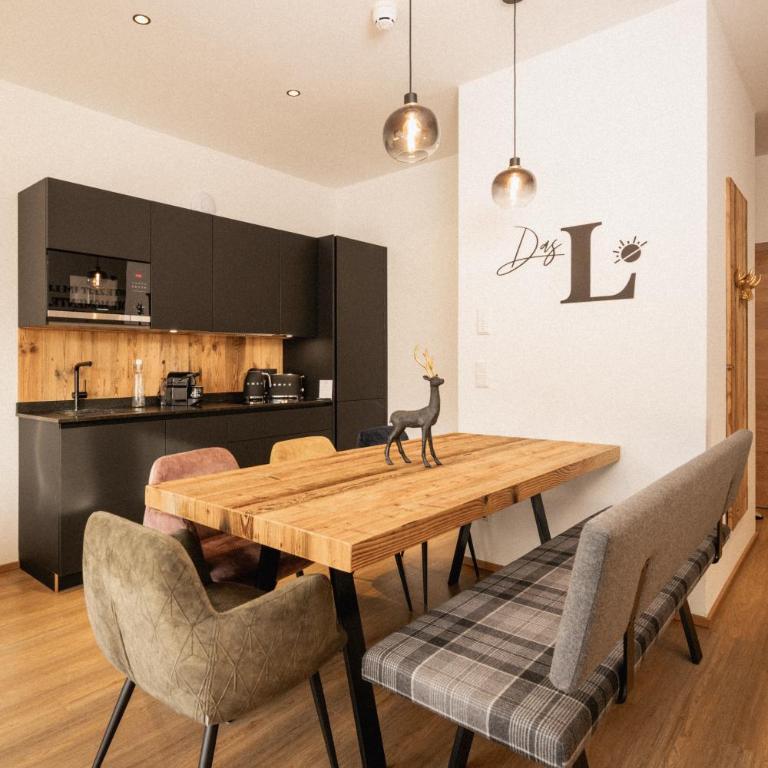 Das Liftplatzl - Suite mit 3 Schlafzimmern, 2 Badezimmern und Terrasse - 1