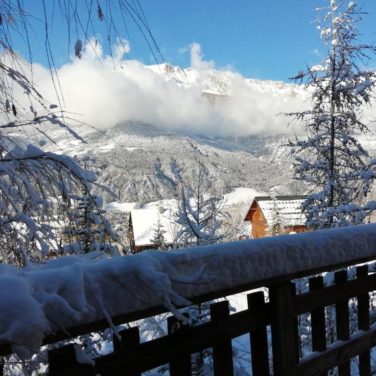 L'ARGOUSIER Chalet 6 personnes Enchastrayes Barcelonnette - Chalet 3 Chambres - 24