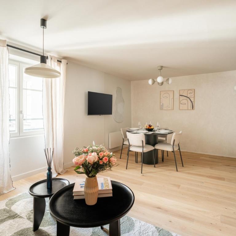 Sereners - Rue Saint Denis - One-Bedroom Superior Apartment - 11