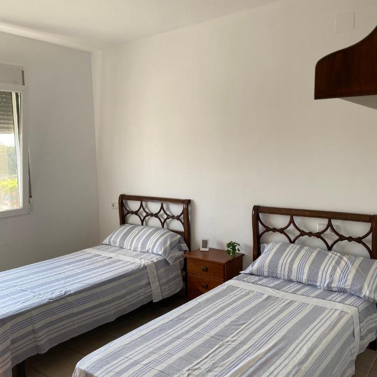 ROCA PLANA COSTA NORD - Five-Bedroom House - 10