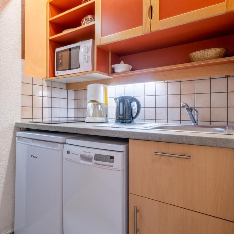 Résidence Pierre & Vacances Les Bleuets - Studio avec Couchage en Alcôve (4 Personnes) - Vue sur Vallée - 7