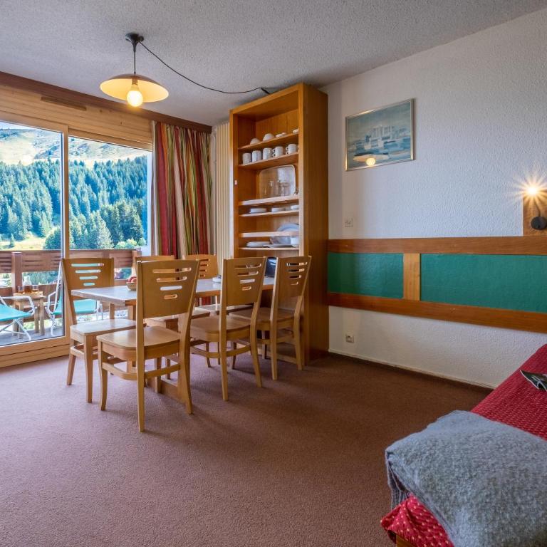 Résidence Pierre & Vacances Les Bleuets - Studio avec Couchage en Alcôve (4 Personnes) - Vue sur Vallée - 8