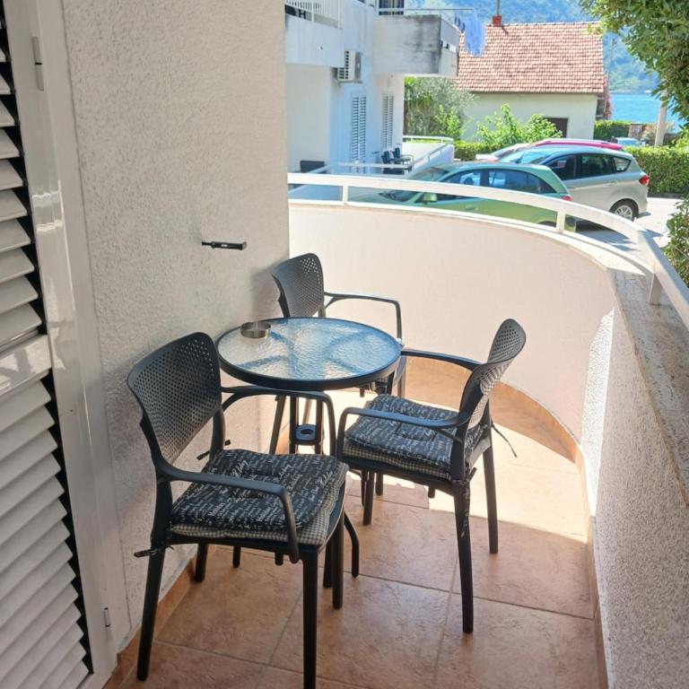 Apartments Tiha noć Kotor - One-Bedroom Apartment with Garden View - 9