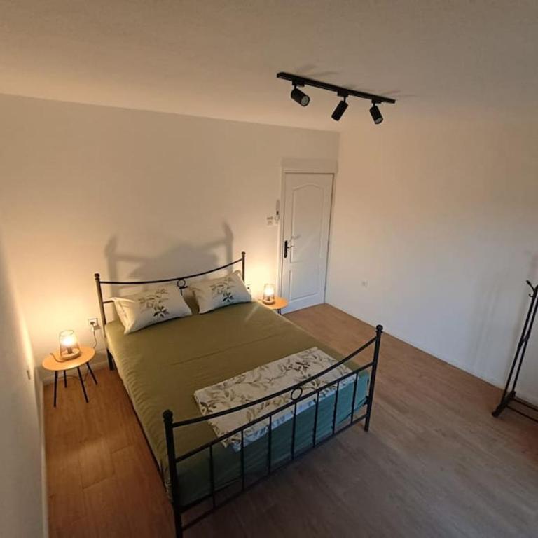 Calm apartment in Lepetane - Apartman sa 2 Spavaće Sobe - 7