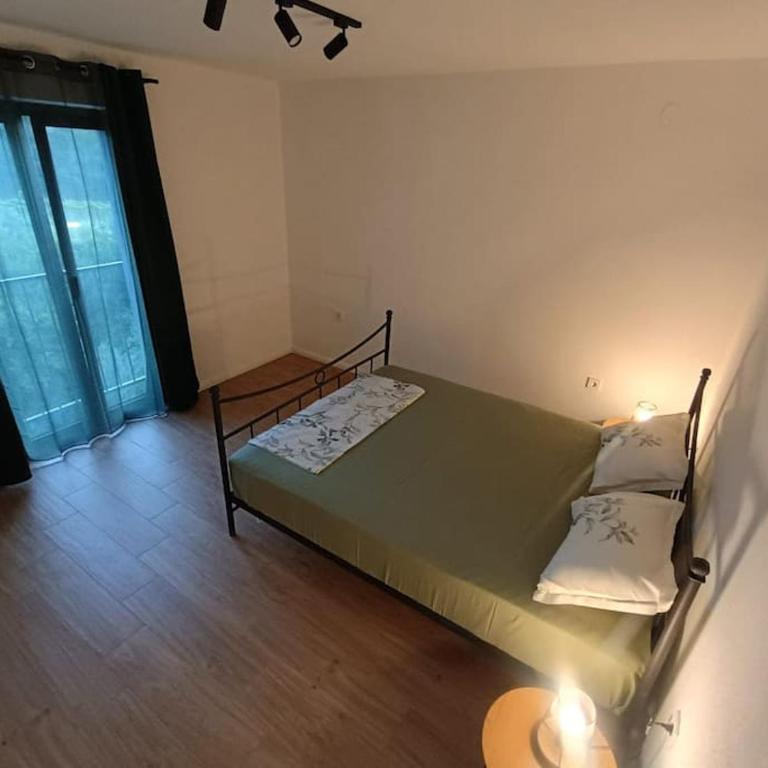 Calm apartment in Lepetane - Apartman sa 2 Spavaće Sobe - 9
