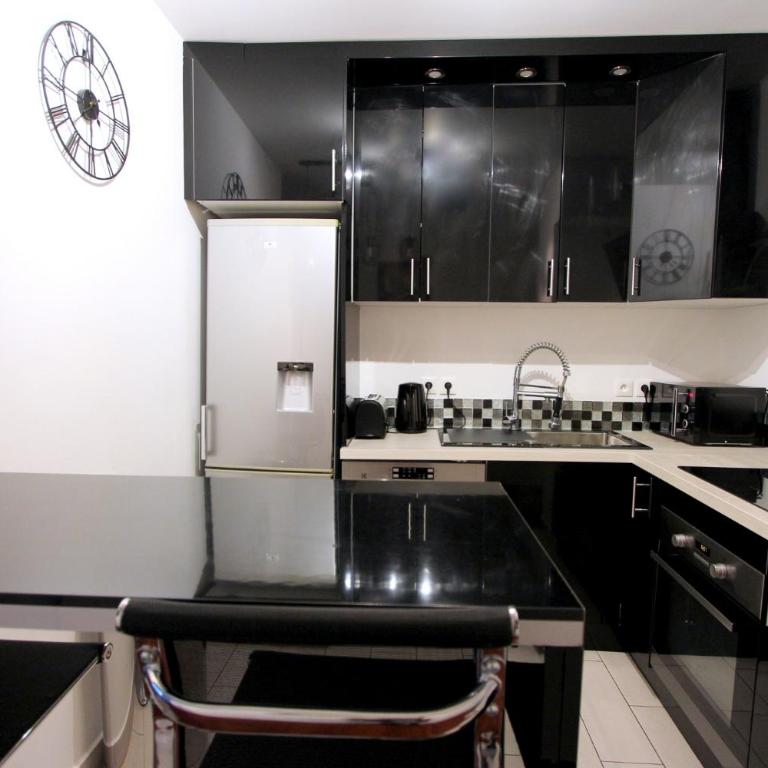 TRIANONS5 6 ppl apartment - 15min walk Disneyland - Apartment mit 2 Schlafzimmern - 12