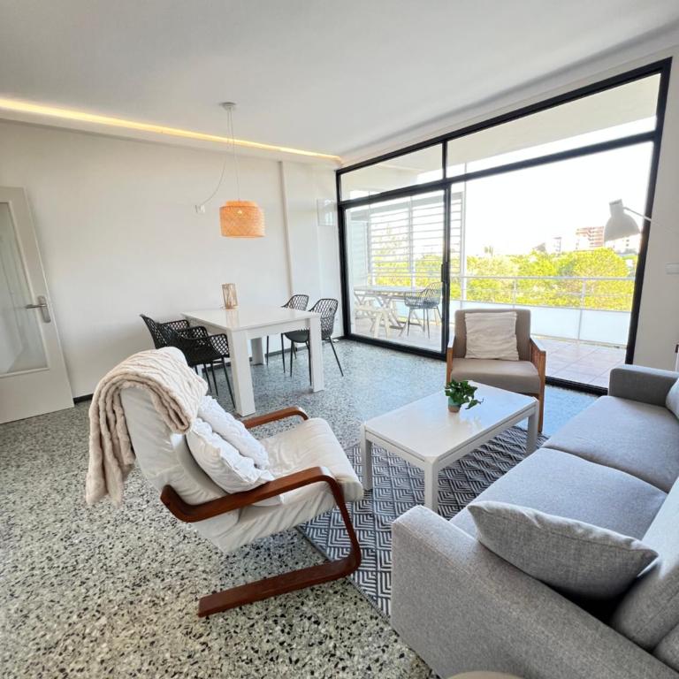 3 room apartment, 500m to beach, swimming pool, nice terrace - Three-Bedroom Apartment - 3