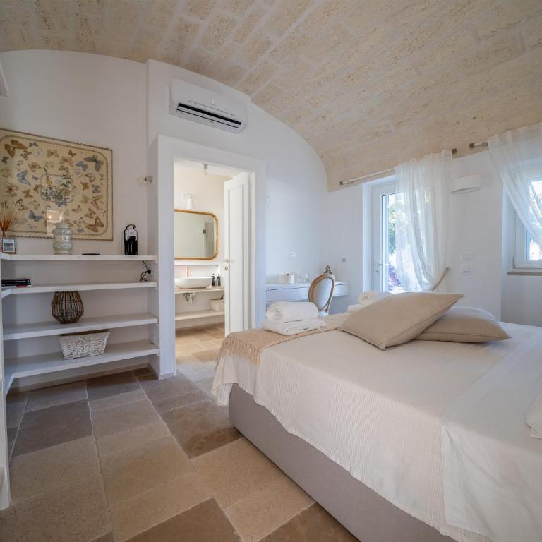 Masseria Artemisia Ostuni - Superior Double Room with Garden and Pool View - 7