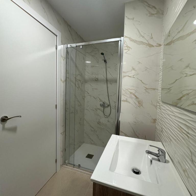 Plaza San Nicolas GAM - Five-Bedroom Deluxe Apartment - 19