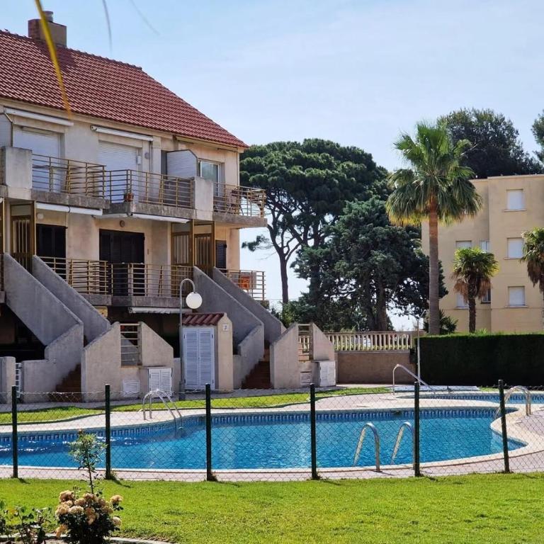 Apartamento dúplex con terraza y parking - Two-Bedroom Apartment - 4