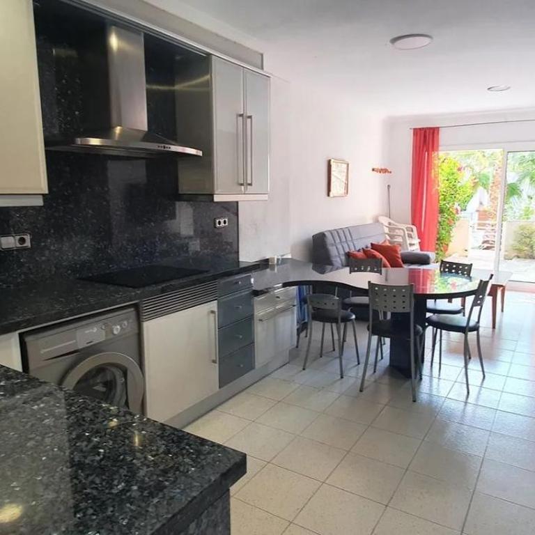 Apartamento dúplex con terraza y parking - Two-Bedroom Apartment - 15