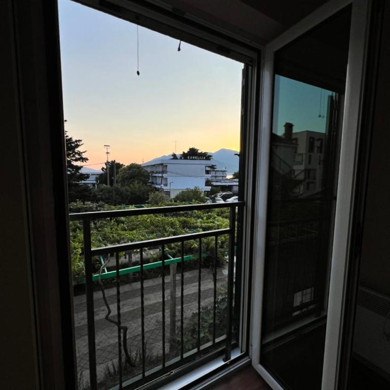 Sunshine Apartment - Two-Bedroom Apartment - 8