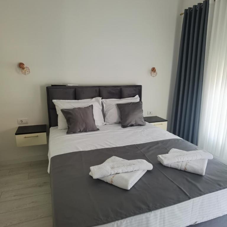 Venima luxury Seaview Pine Apartment - Two-Bedroom Apartment with Sea View - 29