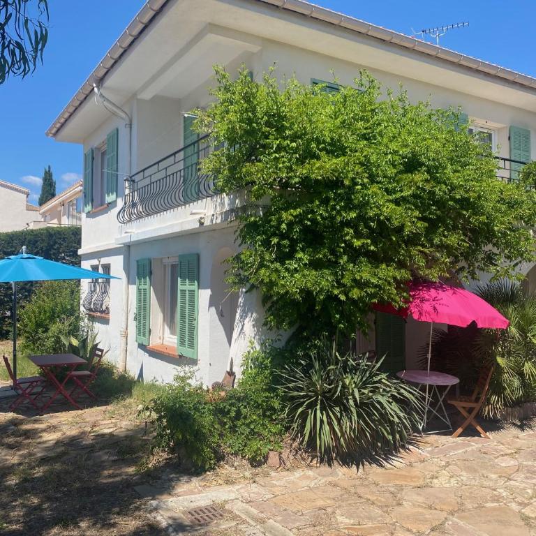 Chez Madou, T1 en bas de villa et rez de jardin à 900m de la mer et des commerces - Appartamento con 1 Camera da Letto - 2