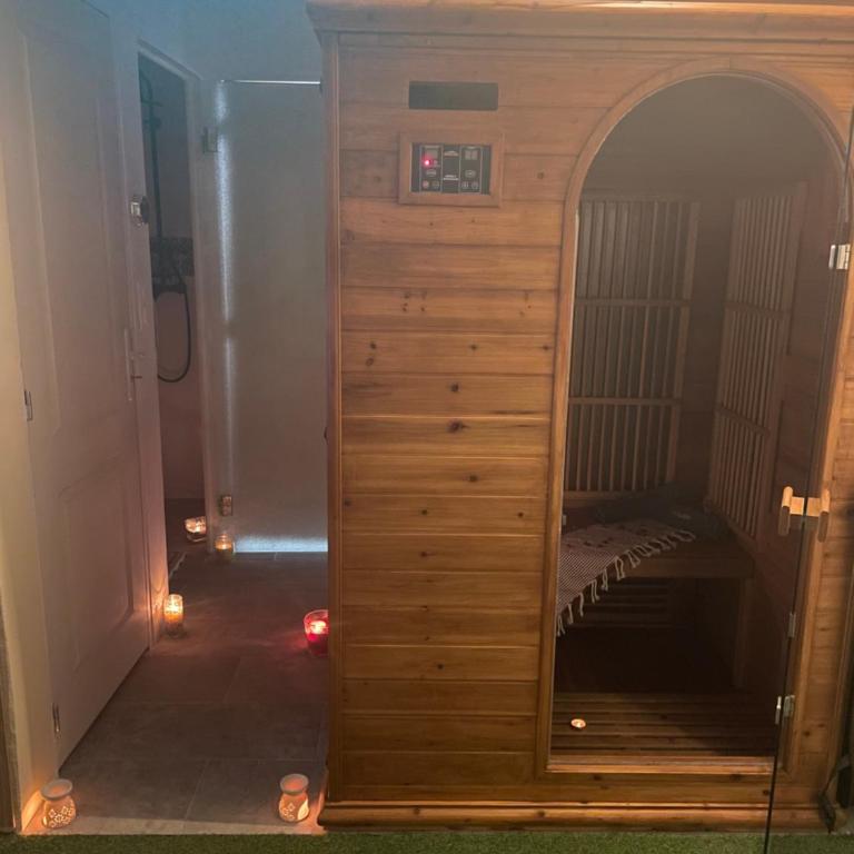 Houdarling Chalet et spa hammam jacuzzi et sauna - One-Bedroom House - 18