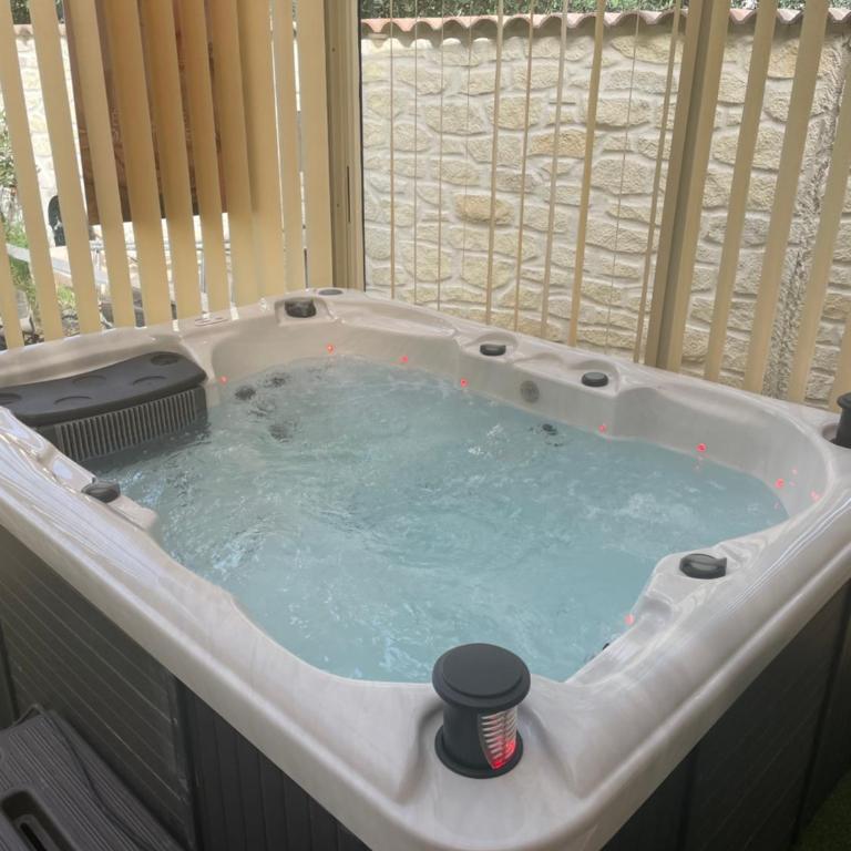 Houdarling Chalet et spa hammam jacuzzi et sauna - One-Bedroom House - 21