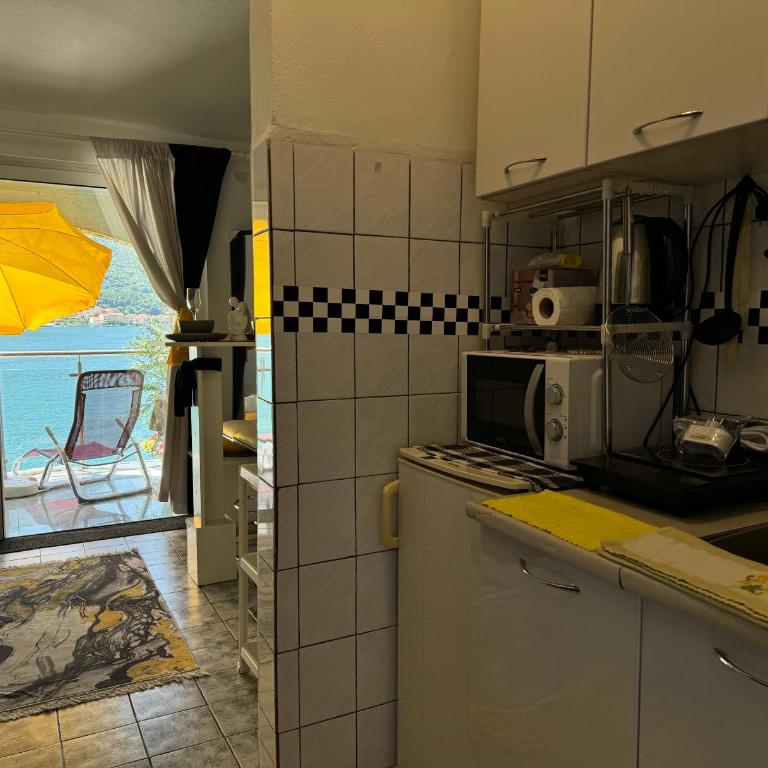 ApartHotel Maxim - Studio with Sea View - 10