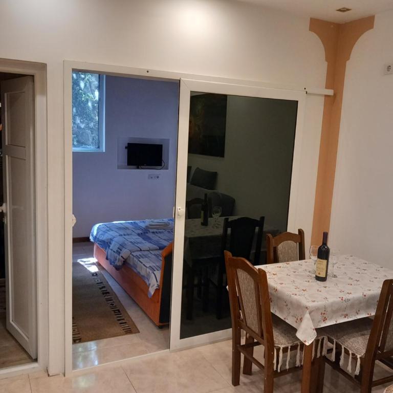 Apartman Alex - One-Bedroom Apartment - 3