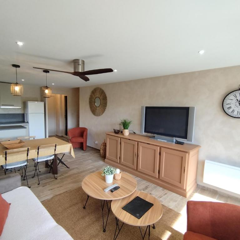 Les GRANDES ONDINES appartement avec accès direct à la plage et petite vue mer - Appartement 2 Chambres - 5
