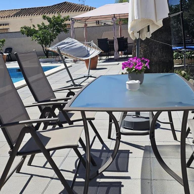 Townhouse with shared pool - Vacation Home - 33