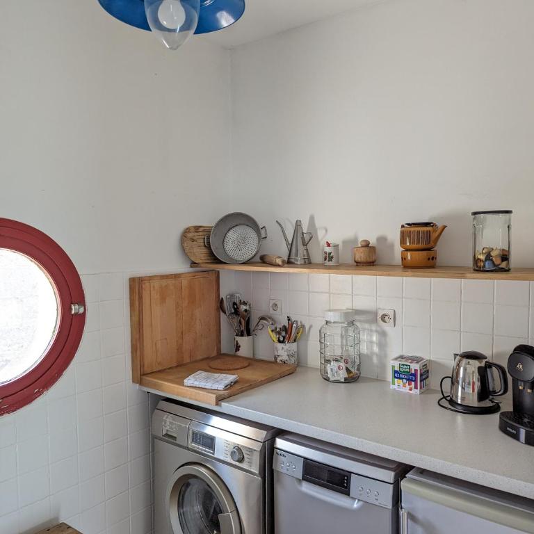 Cocon lumineux sous les toits de Bordeaux - Chambre Deluxe (2 Adultes + 1 Enfant) - 16