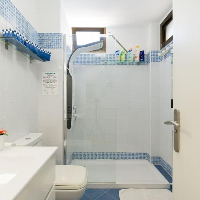 Las Arenas - ático con vistas panorámicas muy cerca de la playa - WiFi rápido - One-Bedroom Apartment - 17