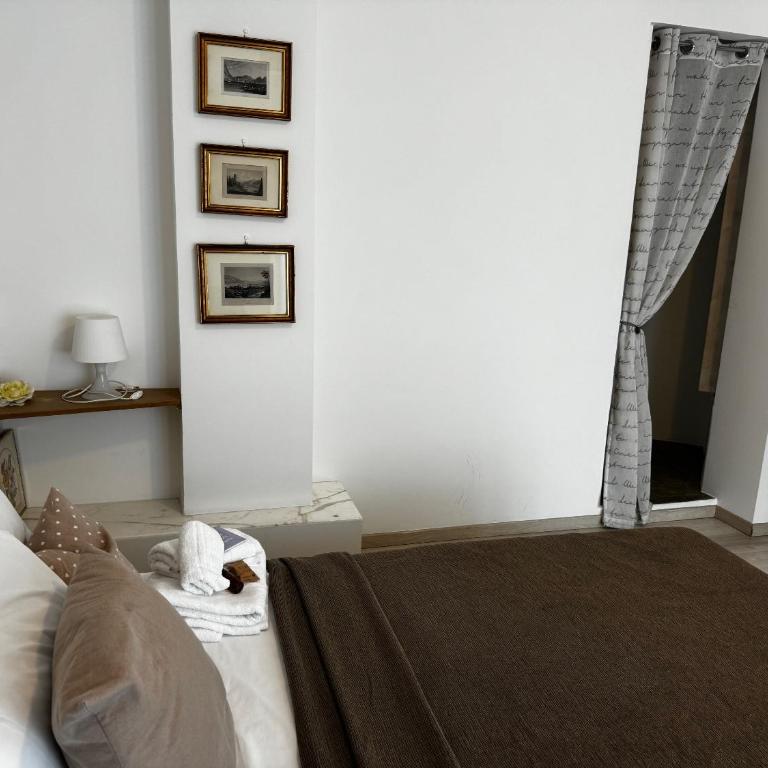 Residenza Manzoni Como Centre - Camera Matrimoniale con Bagno Privato - 6